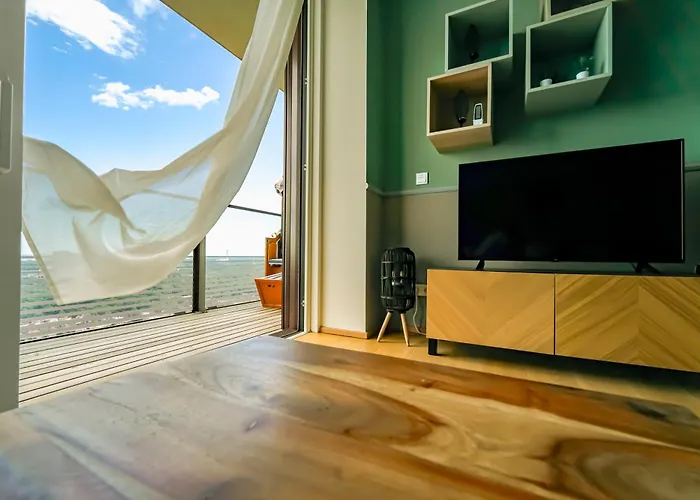 דירה Wonderful With 2 Bedrooms And Pool And Parking