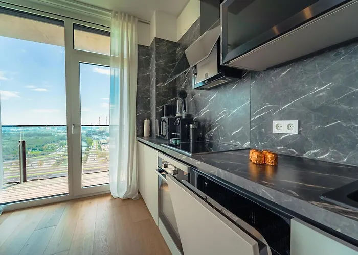 דירה Wonderful With 2 Bedrooms And Pool And Parking וינה