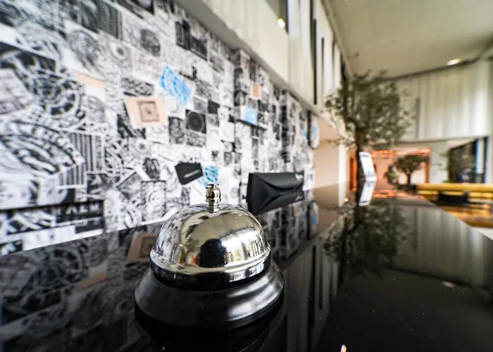 Wonderful With 2 Bedrooms And Pool And Parking דירה