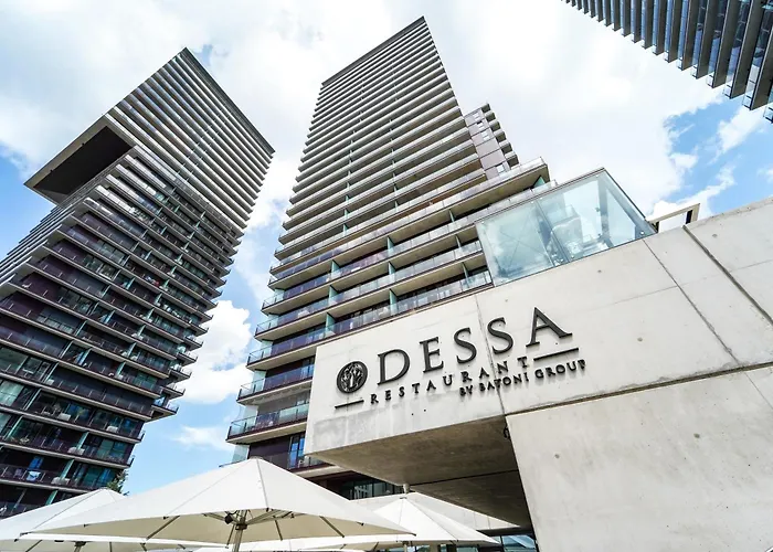 Wonderful With 2 Bedrooms And Pool And Parking וינה